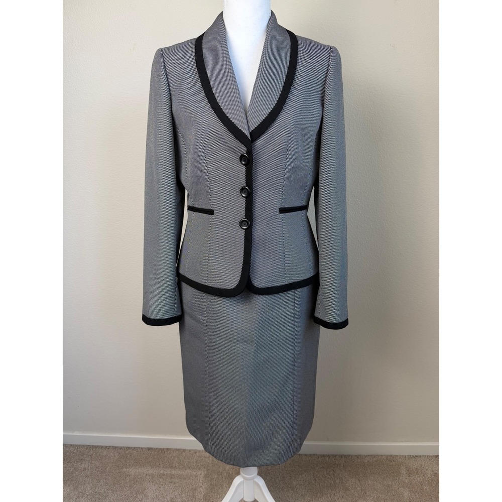 Tahari Skirt Suit Set 6 Grey Black Contrast Trim Shawl Collar Career Old Money